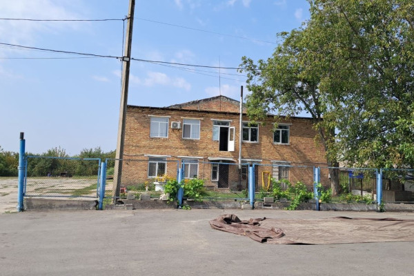 Майновий комплекс 10 га з елеватором на 19 000 тон зерна в Київській області 